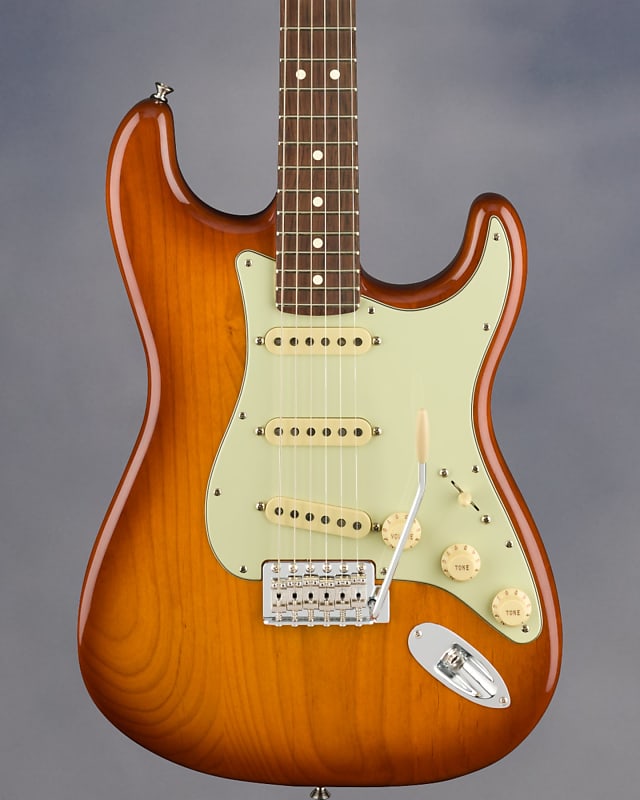 American Performer Stratocaster, Honey Burst, RW FB image 1