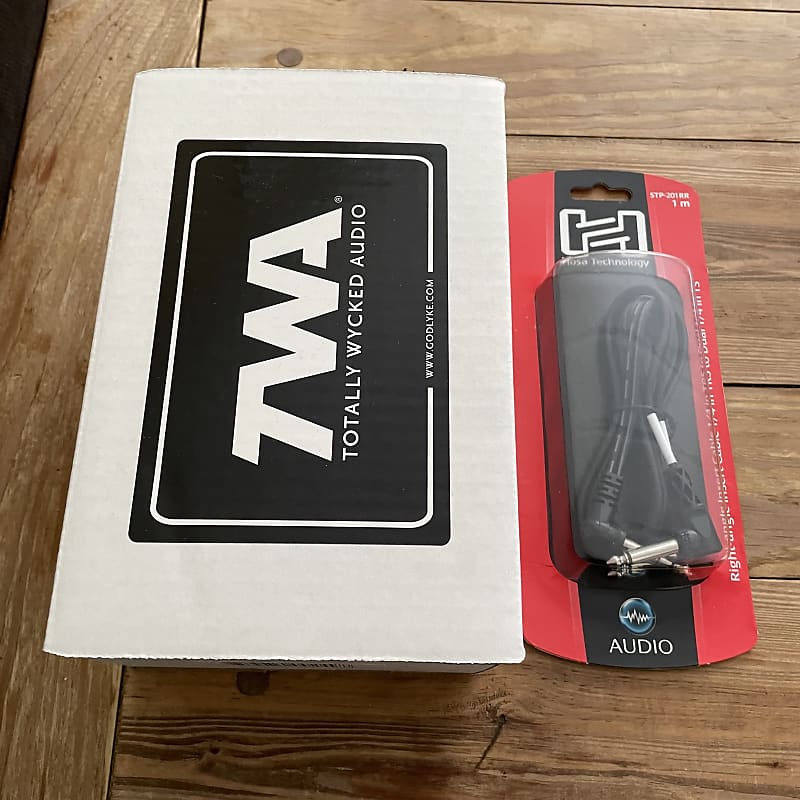 TWA Great Divide 2.0 Octave synthesizer 2023 - Black Sparkle TWA Great Divide 2.0 Octave synthesizer 2023 - Black Sparkle