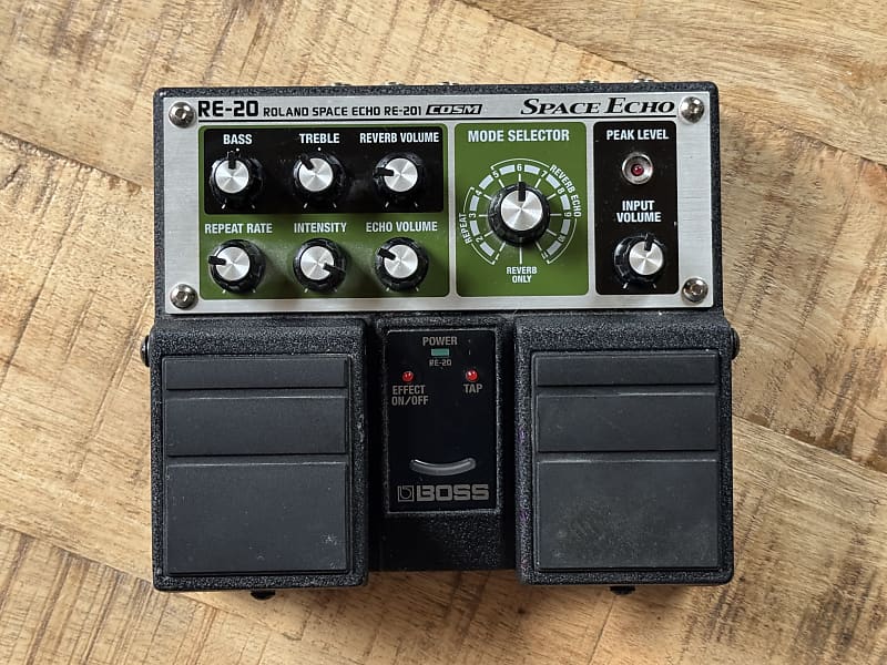 Boss RE-20 Space Echo