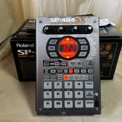 Roland SP-404SX Linear Wave Sampler | Reverb