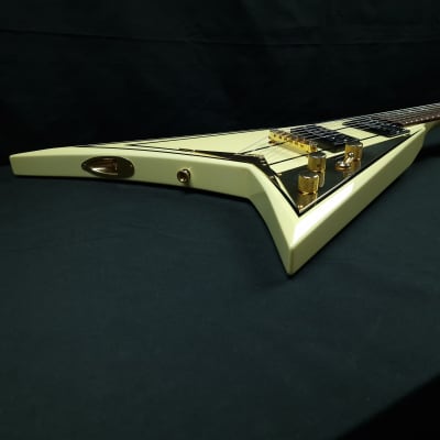 Jackson RR5 Rhoads Pro 2007 Ivory with Black Pinstripes Made in Japan Neck Through Seymour Duncan JB and Jazz pickups image 9