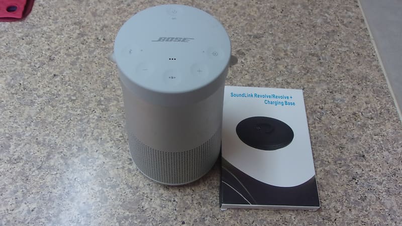 Bose soundlink fashion revolve stereo