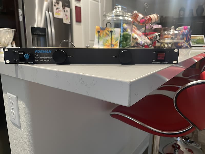 Furman PL8 Power Conditioner and Light module PL8 Power Reverb