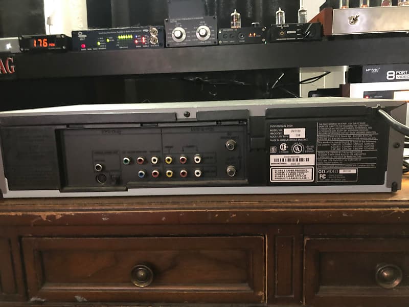 GoVideo DV2130 DVD / VHS / cd Player Deck Recorder vcr Reverb