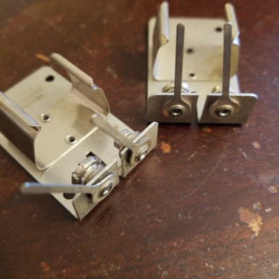 Keystone Pair (2) 9V battery holder retainer connector Heavy Duty 1970s - all metal image 2