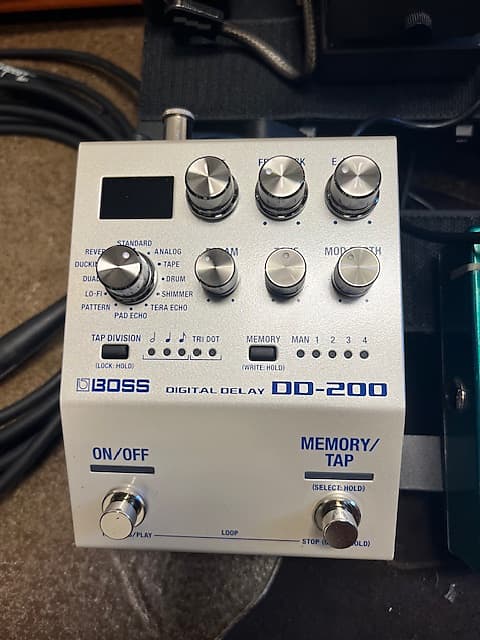 Boss DD-200