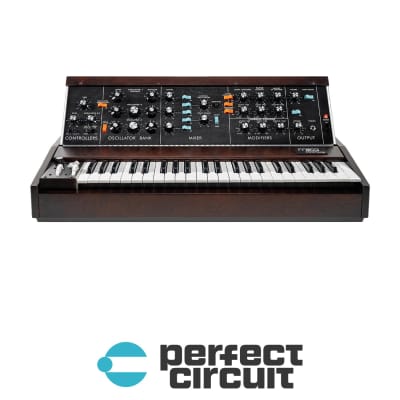 Moog Minimoog Model D Analog Keyboard Synthesizer (2022 Edition)