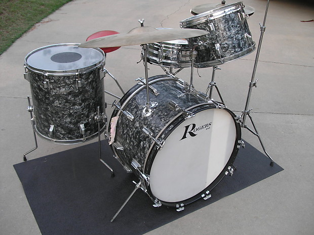 Rogers holiday shop drums for sale