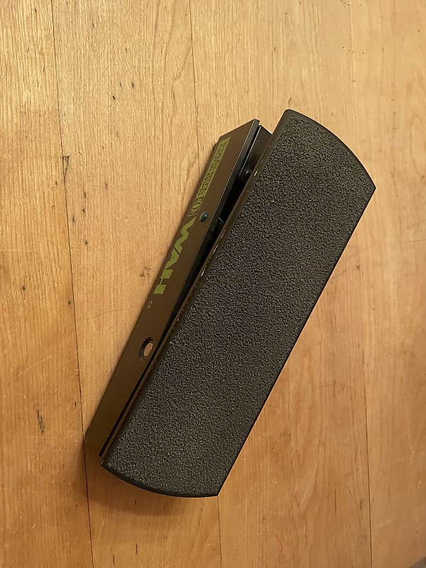 ERNIE BALL（アーニーボール） 6185 WAH（ワウペダル） またもやワウぺダルをGET！！好きもんでこまっちゃう（ERNIE