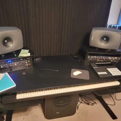 Az Studio Workstation Elite Sit Stand Desk 2021 - Black image 2