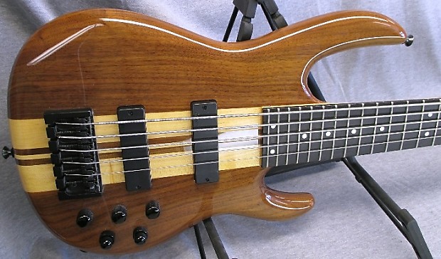 Carvin bass best sale for sale