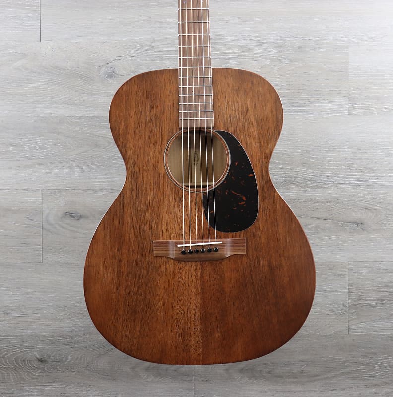 Martin 000-15M Natural image 1
