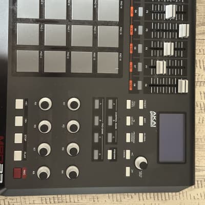 Akai MPD32 | Reverb
