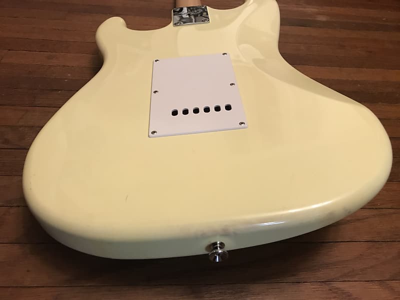 Fender Squier Bullet Strat with Tremolo 2001 Cream Yellow