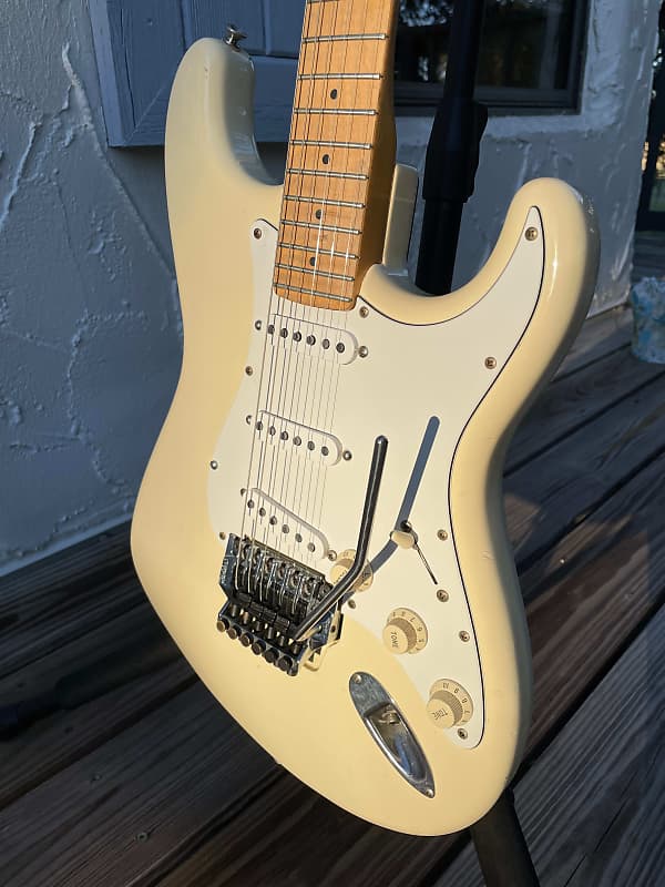 Fender E Series Stratocaster With Floyd Rose 80s Olympic White