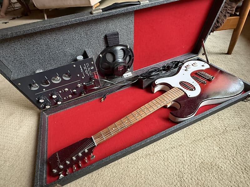 ６０年代 USA製 SEARS SILVERTONE 1457 ギター コンボ 60年代 USA製 SEARS SILVERTONE 1457 ギター コンボ