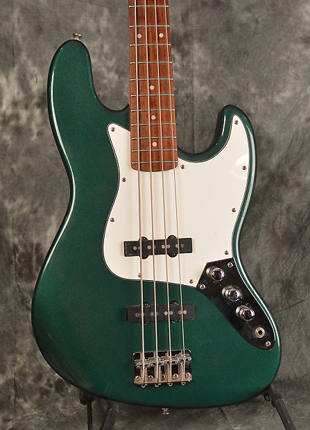 Squier by Fender Affinity Series Active Jazz Bass (Mystic
