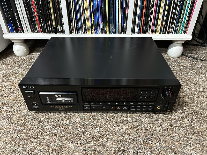 Sony DTC-75ES DAT Digital Audio Tape Deck Recorder w/ BNC Input/Output UNTESTED  			