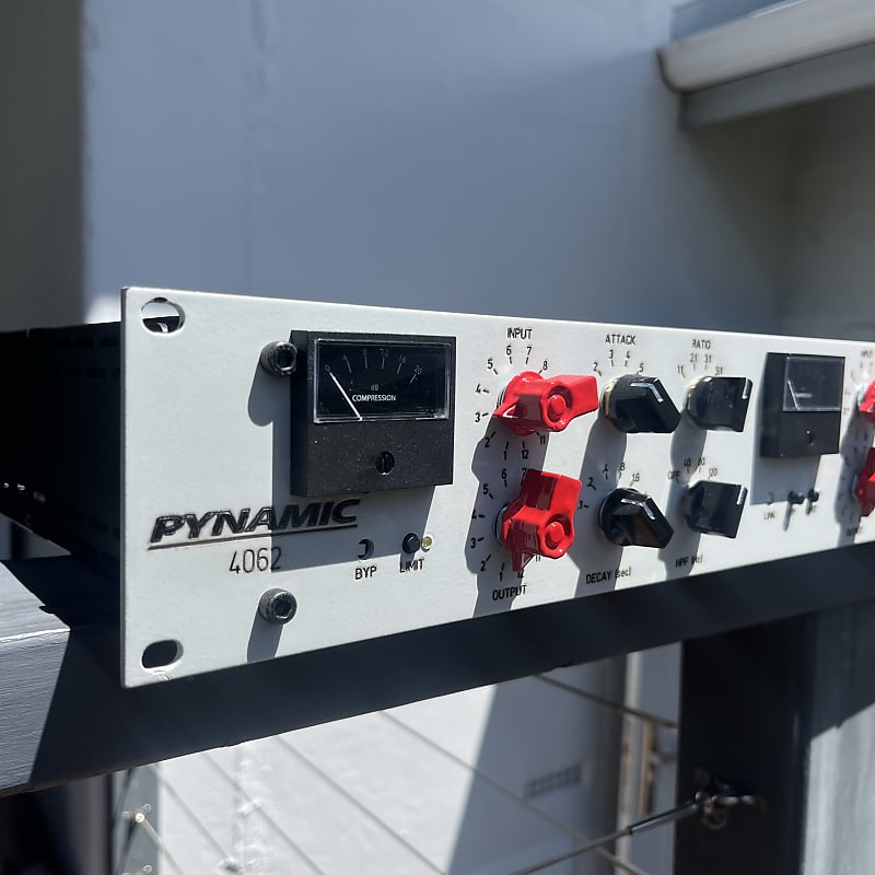 PYNAMIC 4062 (PYEコンプレッサークローン)