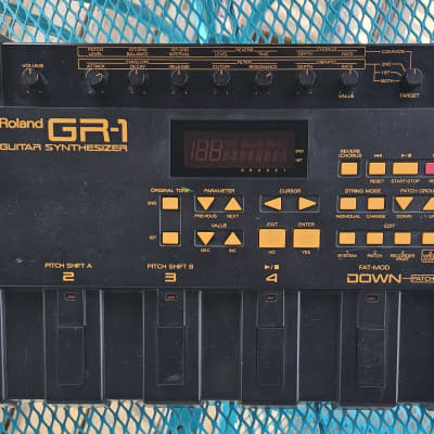 Roland ローランド GR-1 Guitar Synthesizer Roland GR-1 Guitar Synthesizer With Expansion Kit | eBay