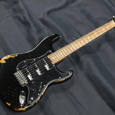 Edwars stratcaster(黒) Squier by Fender SONIC STRATOCASTER HSS Maple Fingerboard