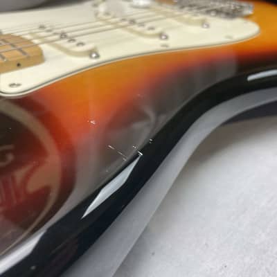 Fender Standard Stratocaster Guitar with Noiseless pickups - MIM Mexico 2003 - 3-Tone Sunburst / Maple neck image 14