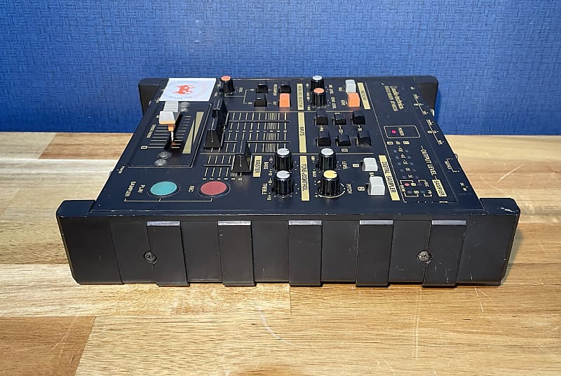 Very Rare] Audio-Technica AT-MX35 Lo-Fi Sampler / DJ Mixer
