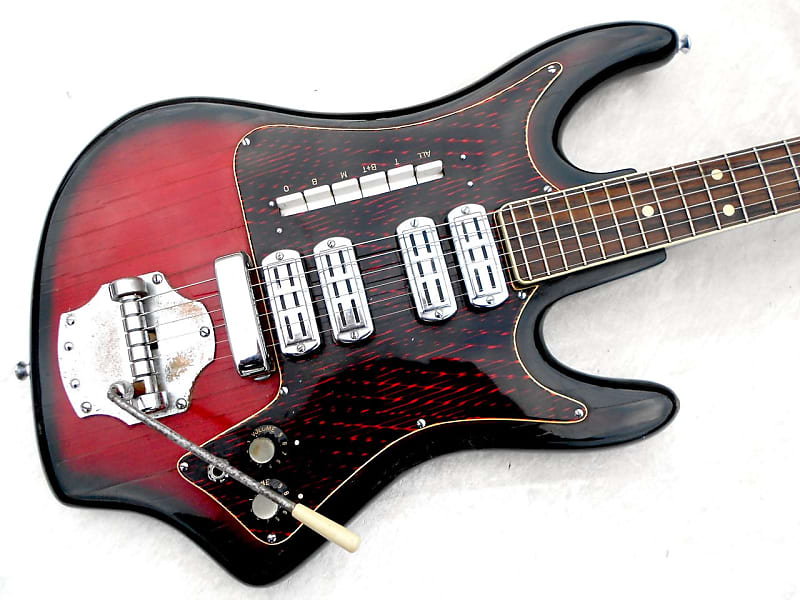 名機 CRUCIANELLI Cool Crucianelli Bass | Let's Talk Guild