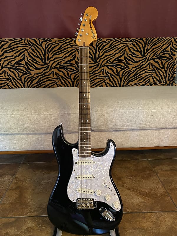 Squier Affinity Series Stratocaster with Rosewood Fretboard 2001 - 2018 - Black image 1