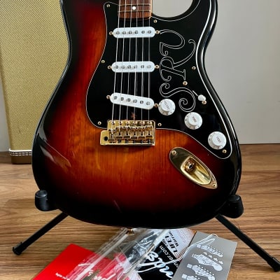 Fender Stratocaster Steve Ray Vaughan  2017 Sunburst image 5