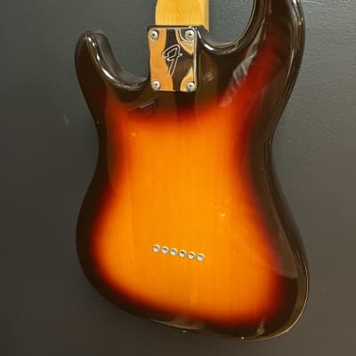 Fender Bullet 1981 - Sunburst image 5
