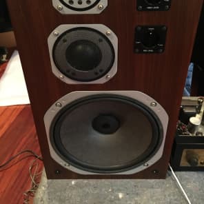 Yamaha NS-690 Three-way 'Bookshelf' loudspeakers - Mint Condition! Baby brother to the NS-1000 image 2