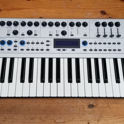 Novation KS4 49-Key 16-Voice Synthesizer 2002 - Silver