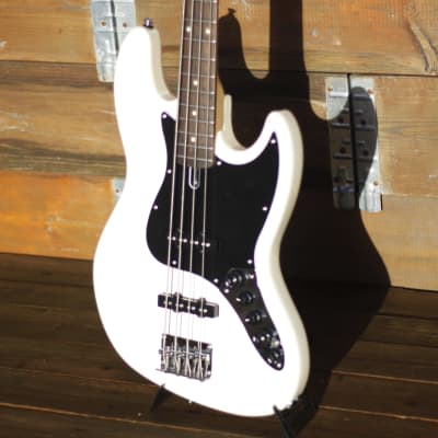 Sire Marcus Miller V3 2018 - Vintage White image 1
