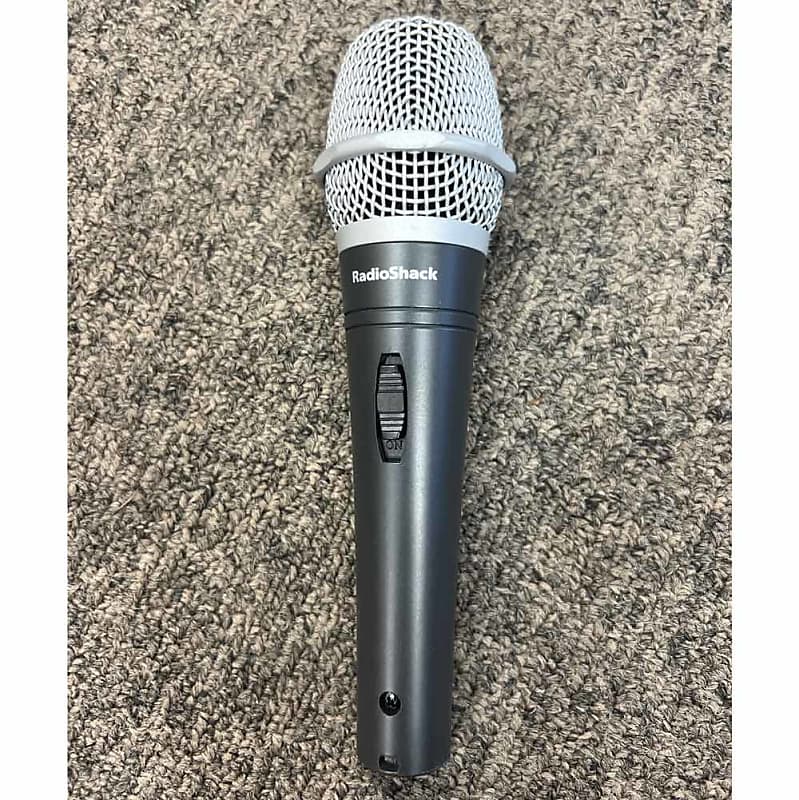 RadioShack 33128 Super Cardioid Dynamic Handheld Vocal Mic Reverb