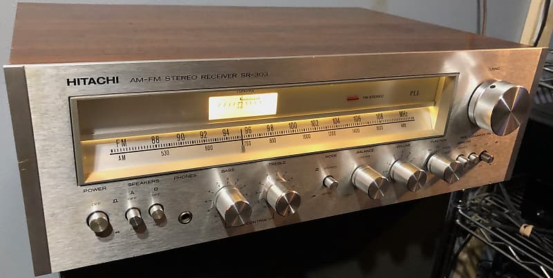 Hitachi SR-303 Vintage AM/FM Stereo Receiver 1977 Silver Face Wood Veneer image 1