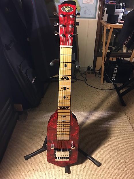 Vintage style Jersey Lightning Rogue. Ruby Red MOTS. Humbucker pickup and original case