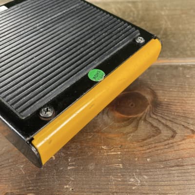 Seymour Duncan Lava Box 2010s - Yellow image 16