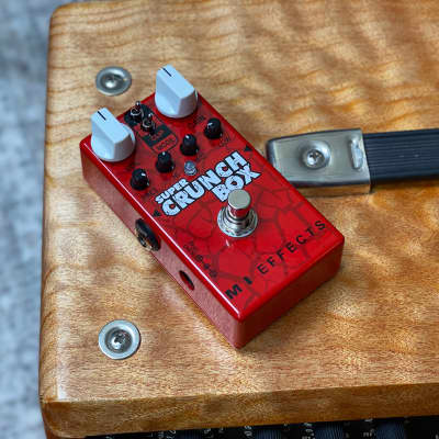Mi Audio Super Crunch Box v2 - Pedal on ModularGrid