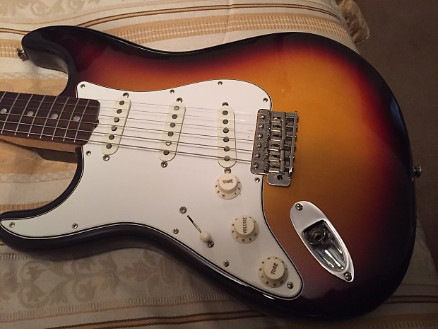 HENDRIX! Left Handed Fender American vintage series 1965 Stratocaster Three tone sunburst image 1