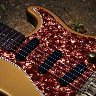 Wallace Stratocaster 1999 Shoreline Gold Metallic. Handmade by David Wallace of Nashville. All Tone. image 18