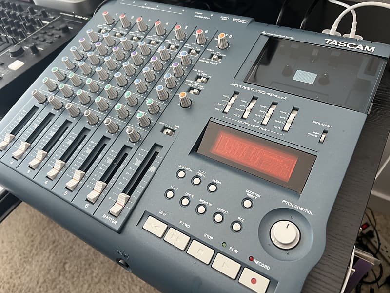 Tascam Portastudio 424 Mark III MINT in ORIGINAL BOX with MANUAL