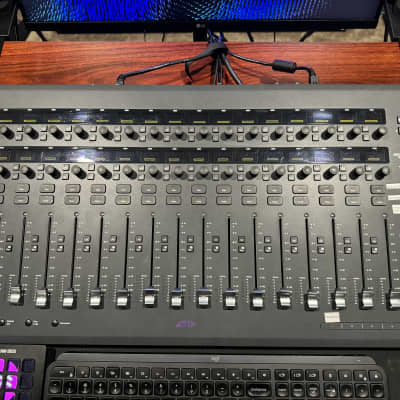 Avid S3 16-Fader Pro Tools Control Surface 2010s - Black image 1