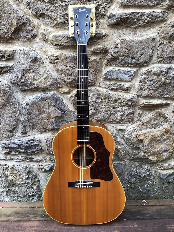 ヴィンテージ　Gibson J-50　1960年代　ナローネック品 1960/1969 Gibson J-50 Slope Dreadnought Guitar