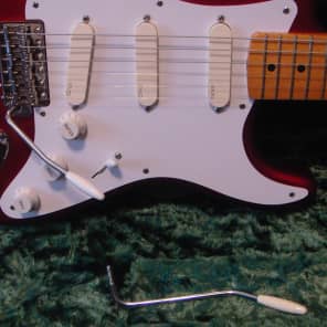 David Gilmour Custom Fender Stratocaster 57 Reissue 1999/2012 Candy Apple Red Pink Floyd Package image 11