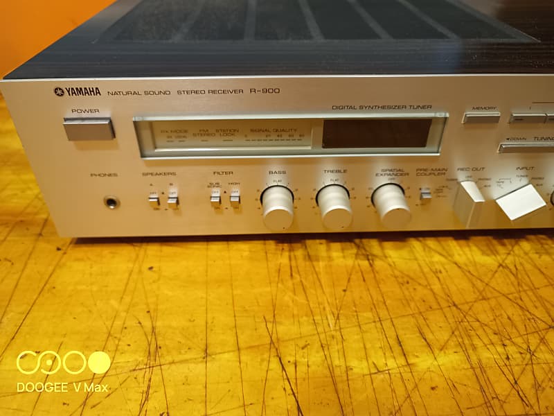 Yamaha R900 1981 - Simulated wood grain  			