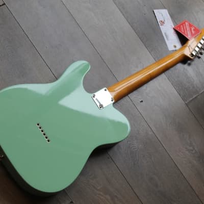 FENDER "American Vintage II 1963 Telecaster, Rosewood Fingerboard, Surf Green" HARDCASE, PAPERS, 3, 5 KG image 2