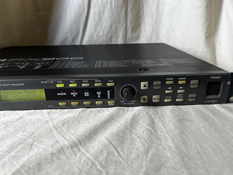 YAMAHA FX900 SIMUL Effects Processor Multi Effects | Reverb