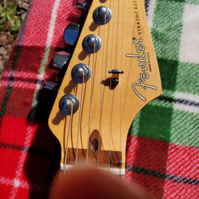 Fender Stratocaster 60th Anniversary Channel Bound fretboard 2014 image 12