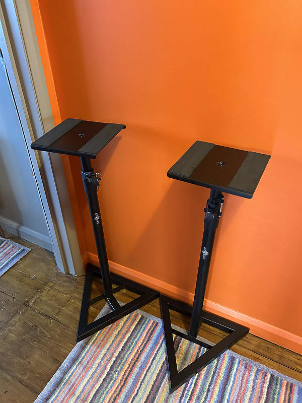 Gear4Music Monitor Speaker Stands  			